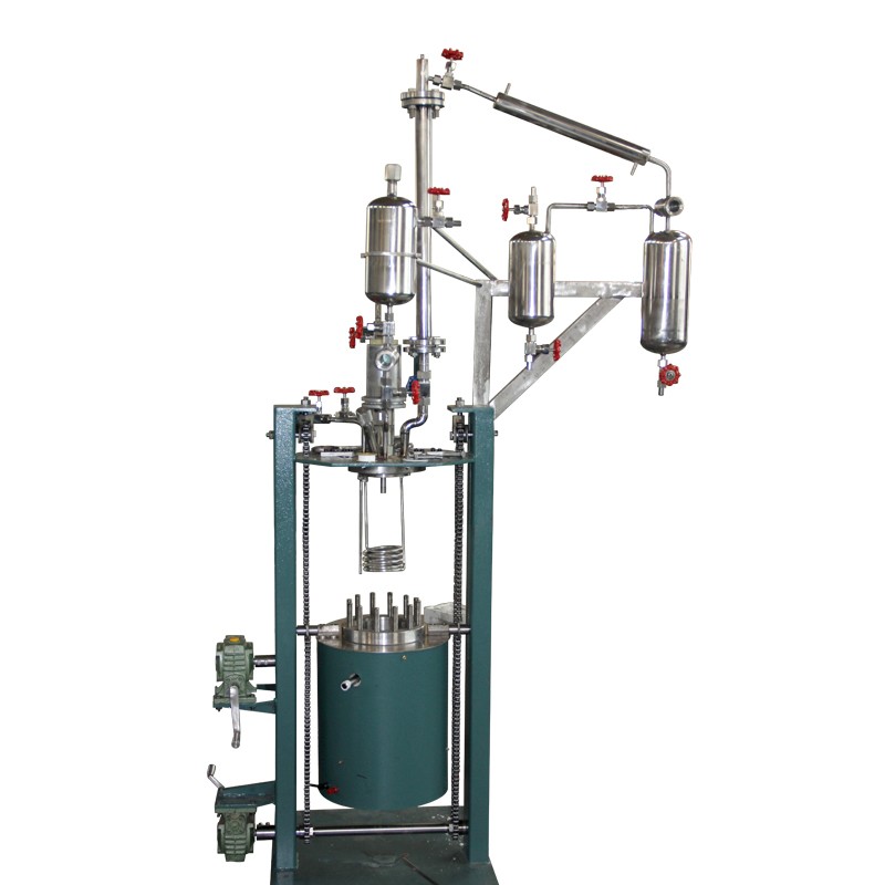 Laboratory Reactor Installation and Use