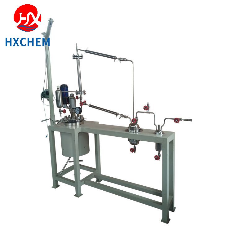 Lifting lab pressure reactor with double condensing system