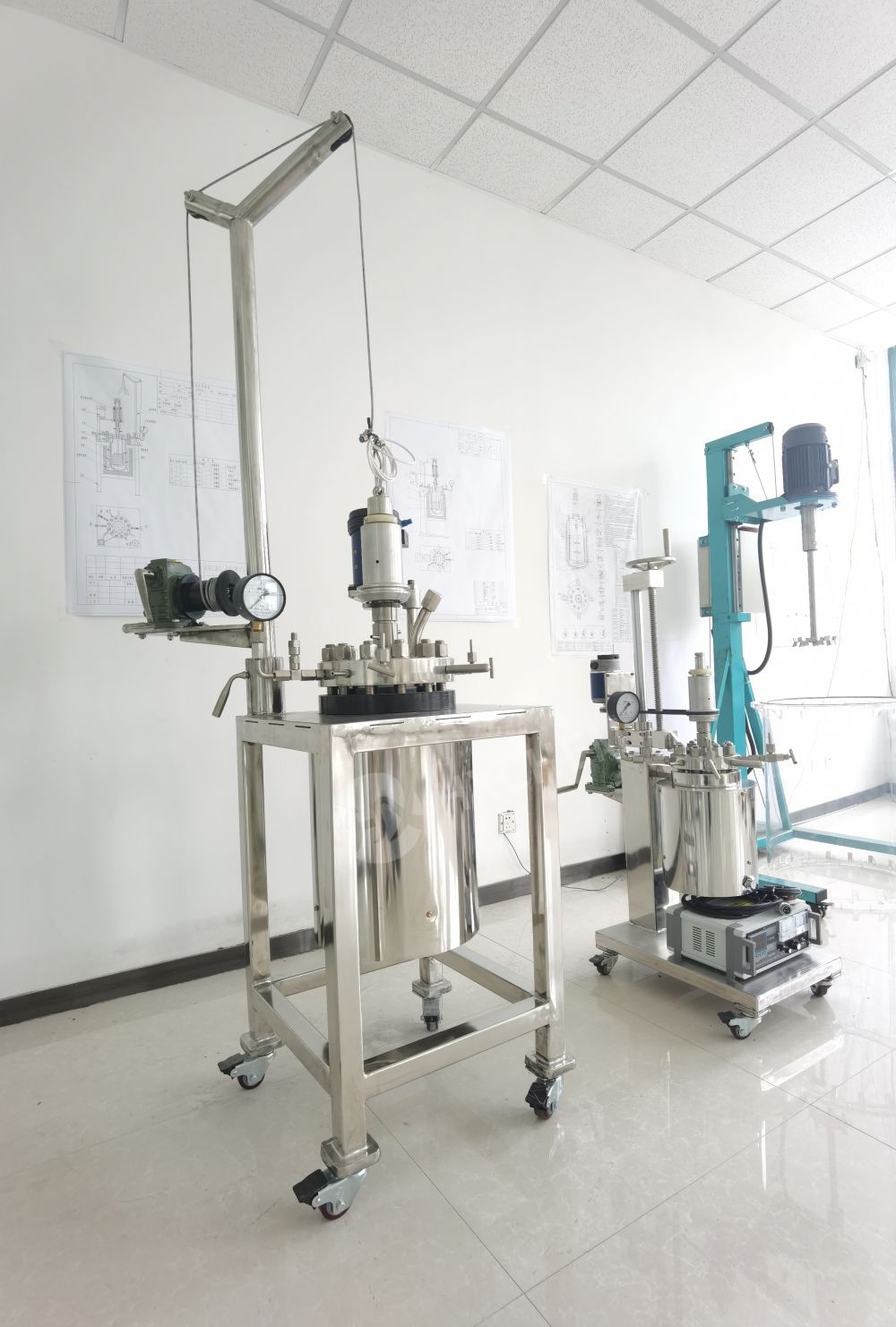 Lab pressure reactor manufacturer