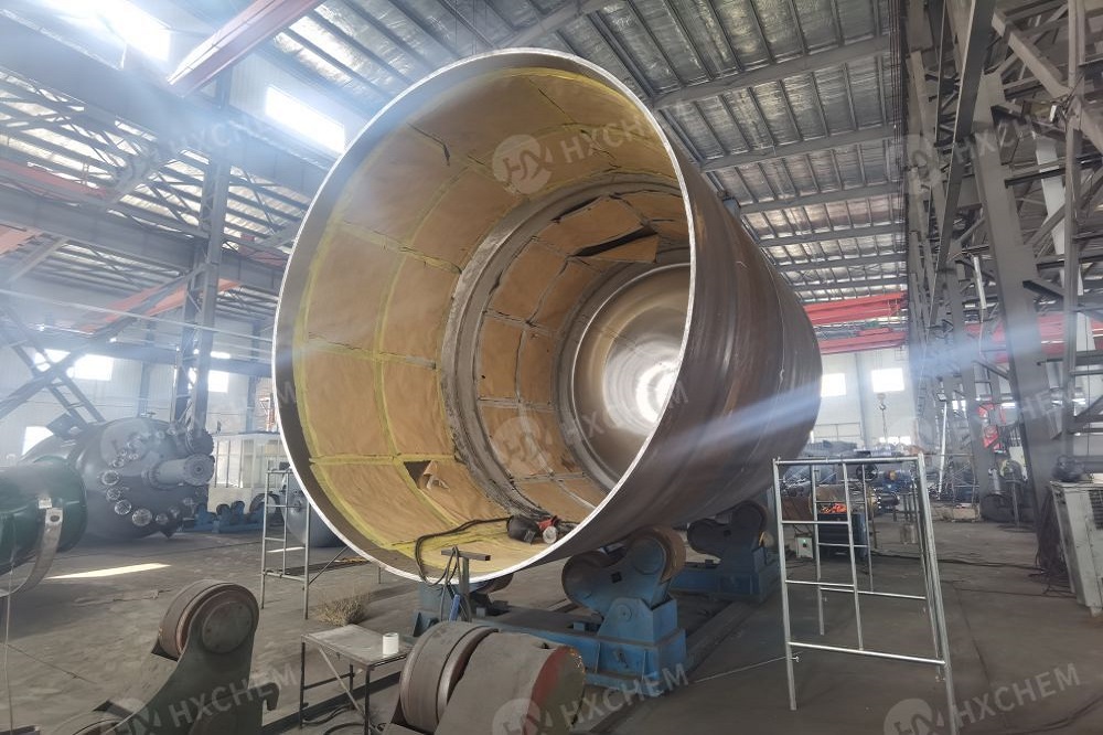 Δοχεία αντιδραστήρων πίεσης με επένδυση έκρηξης