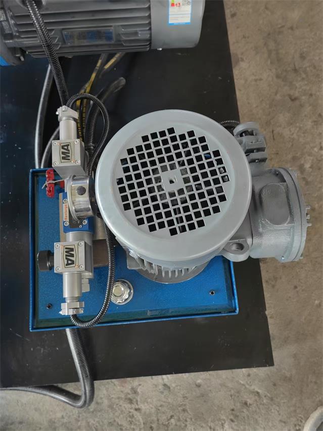 the Advanced 200L Non-Stick Paste Mixer