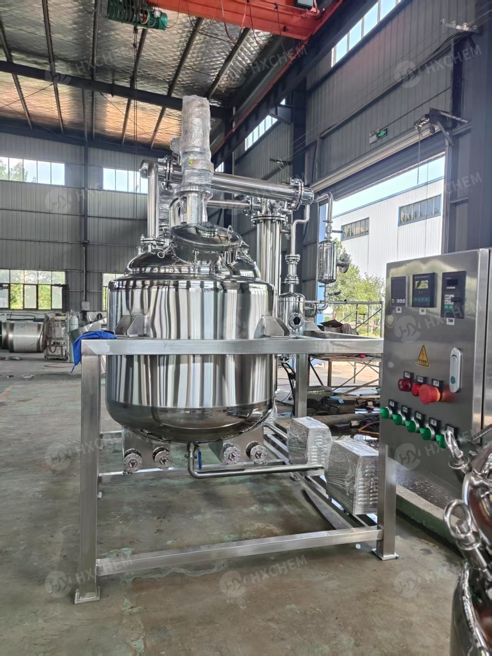 Stainless steel distillation reactor