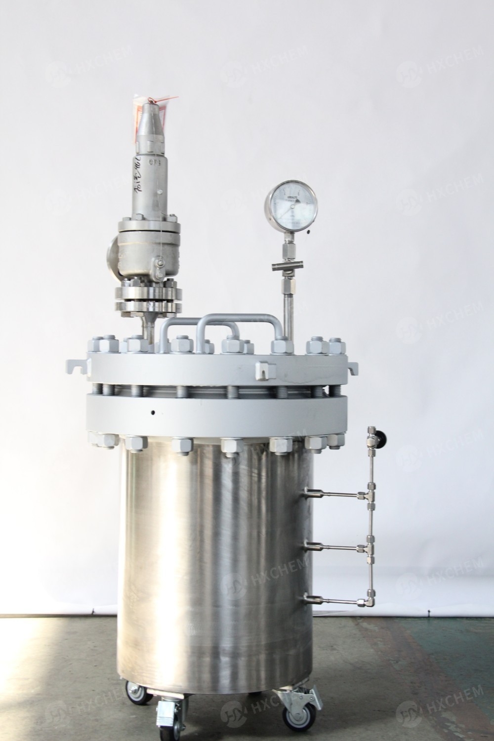 high pressure reaction tank