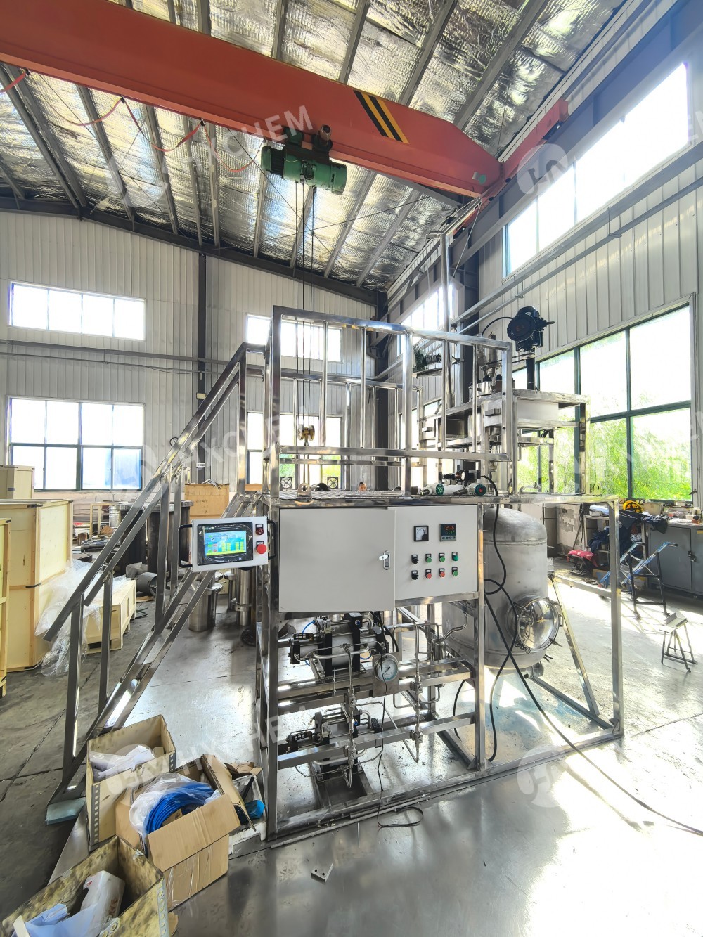 Skid mounted chemical reactor