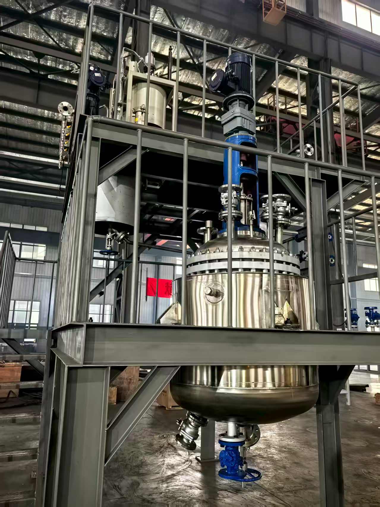 The complete reactor system showcases