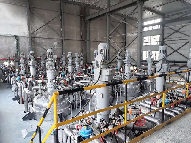 Semi-automatic reaction kettle Engine driven pressure vessel