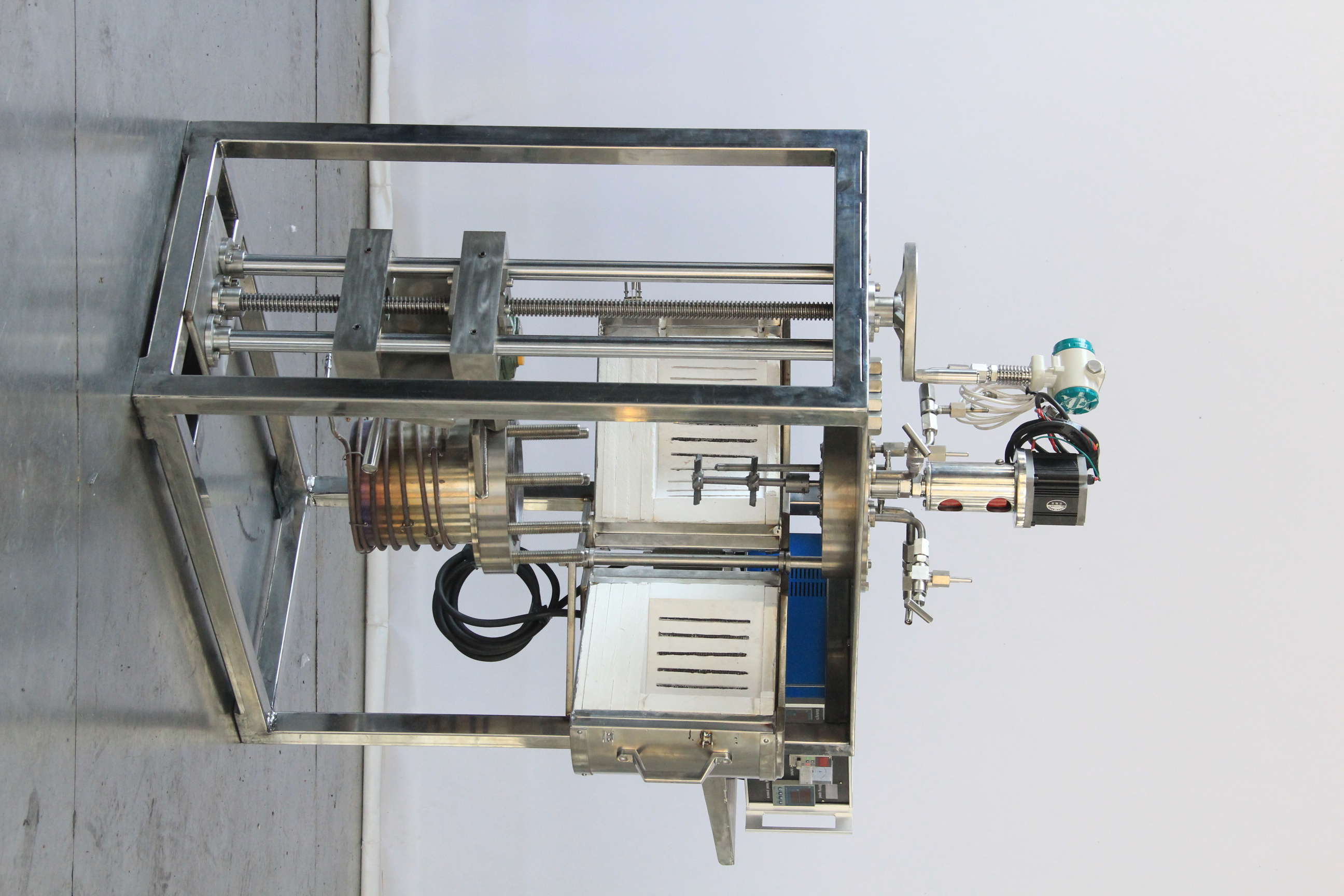 Lift-Type High-Pressure Reactor System
