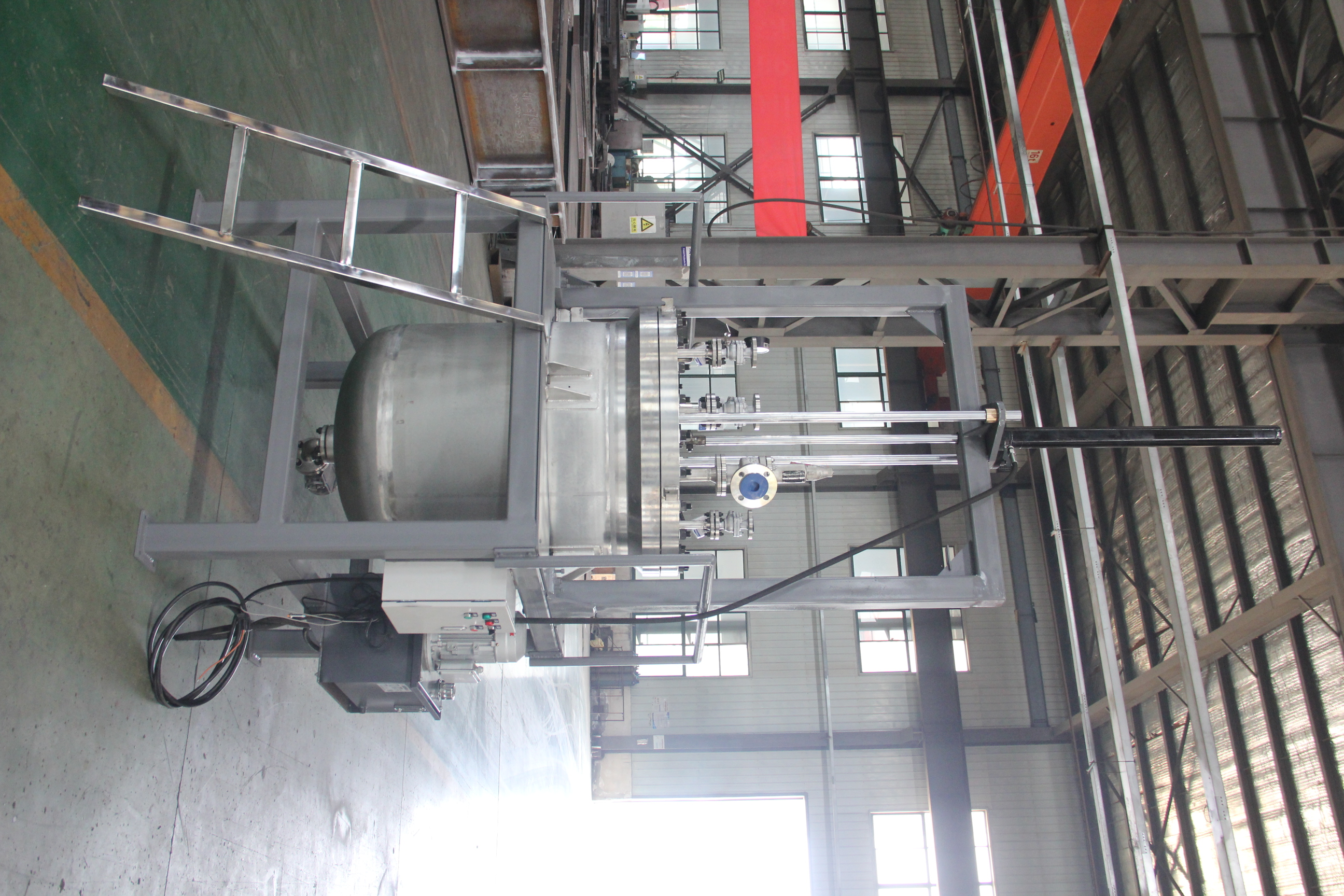 Hydraulic Lift-Type Pressure Reactor