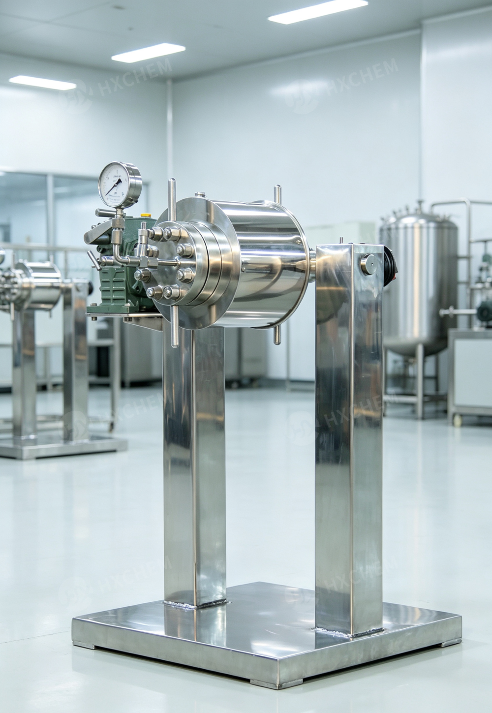 Horizontal stirred reactor