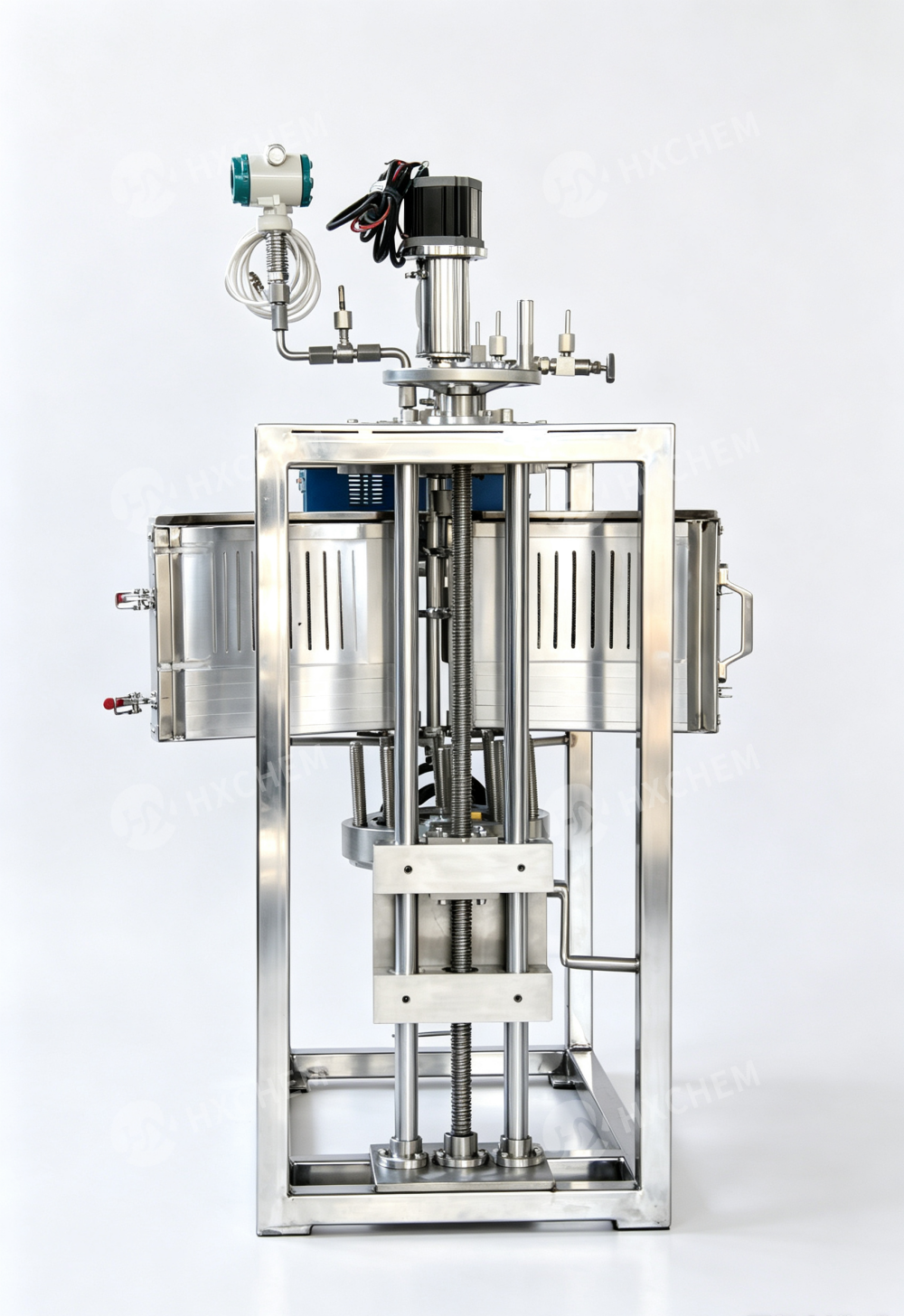 High pressure tantalum reactor