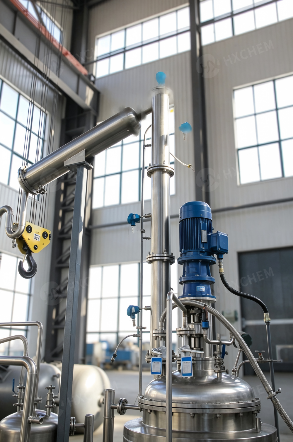 Distillation reactors