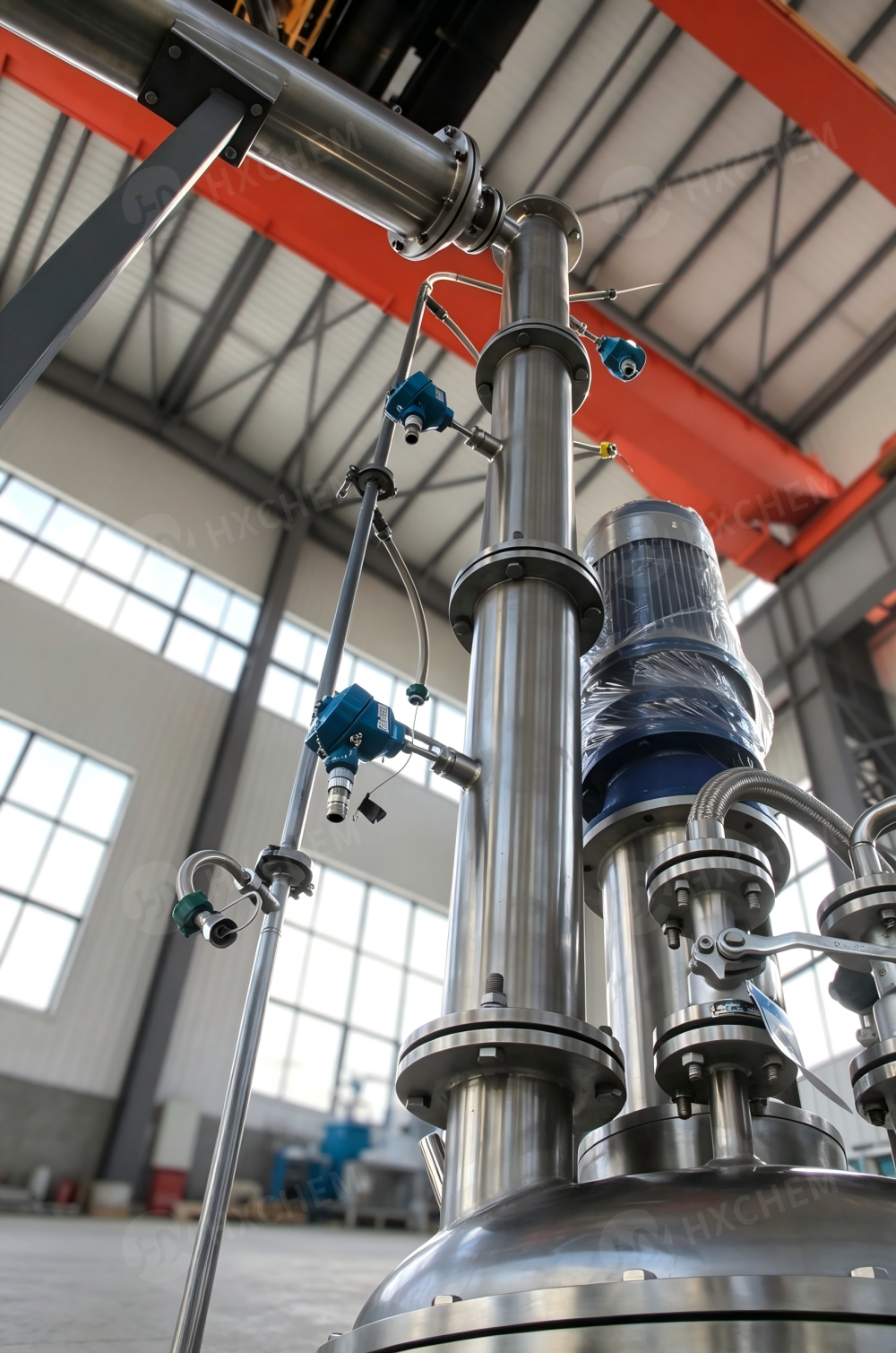 Distillation reactors