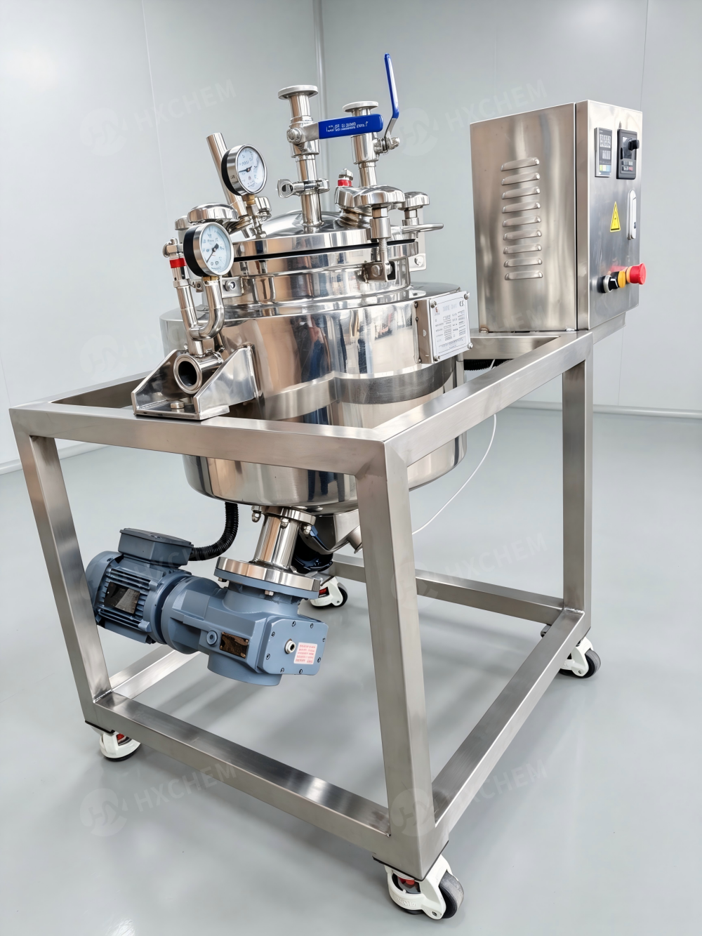 Bottom mixing tank