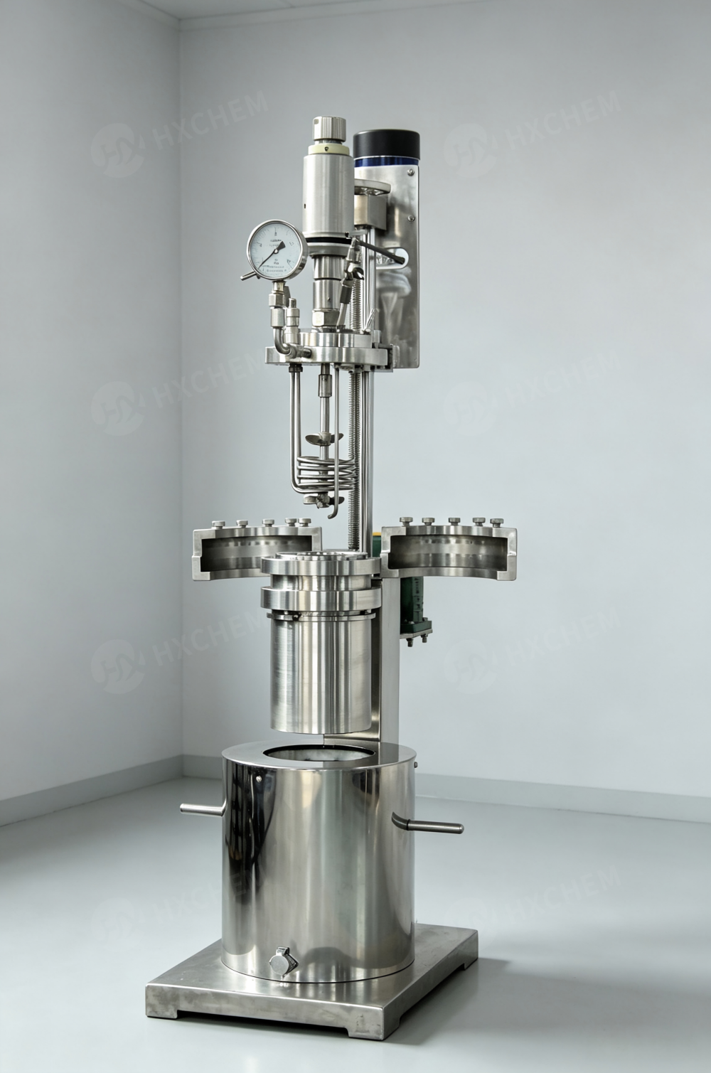 Fast closure lab pressure reactor