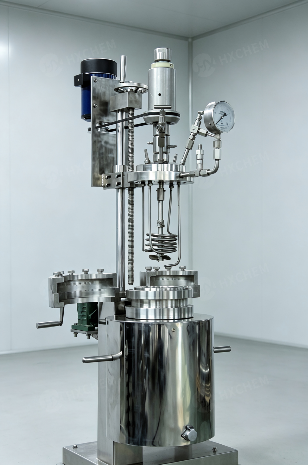 Fast closure lab pressure reactor