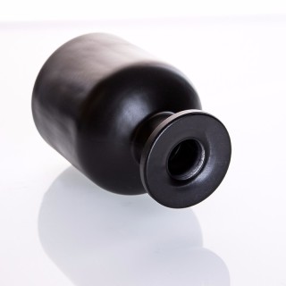 زجاجة عطر سوداء سعة 150 مل