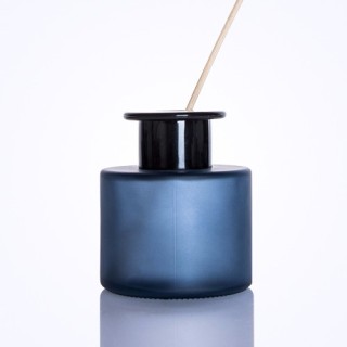 Bottiglia di vetro con diffusore a lamella bianca da 200 ml