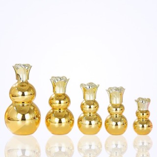 Bottiglia di olio essenziale d'oro