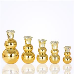 Bottiglia di olio essenziale d'oro