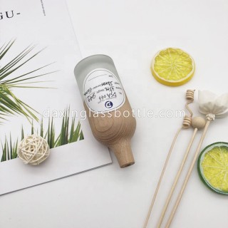 Bálsamo de fragancia vacío pequeño de marca simple creativo Frosted Clear Wooden Reed Difusor Botella de vidrio