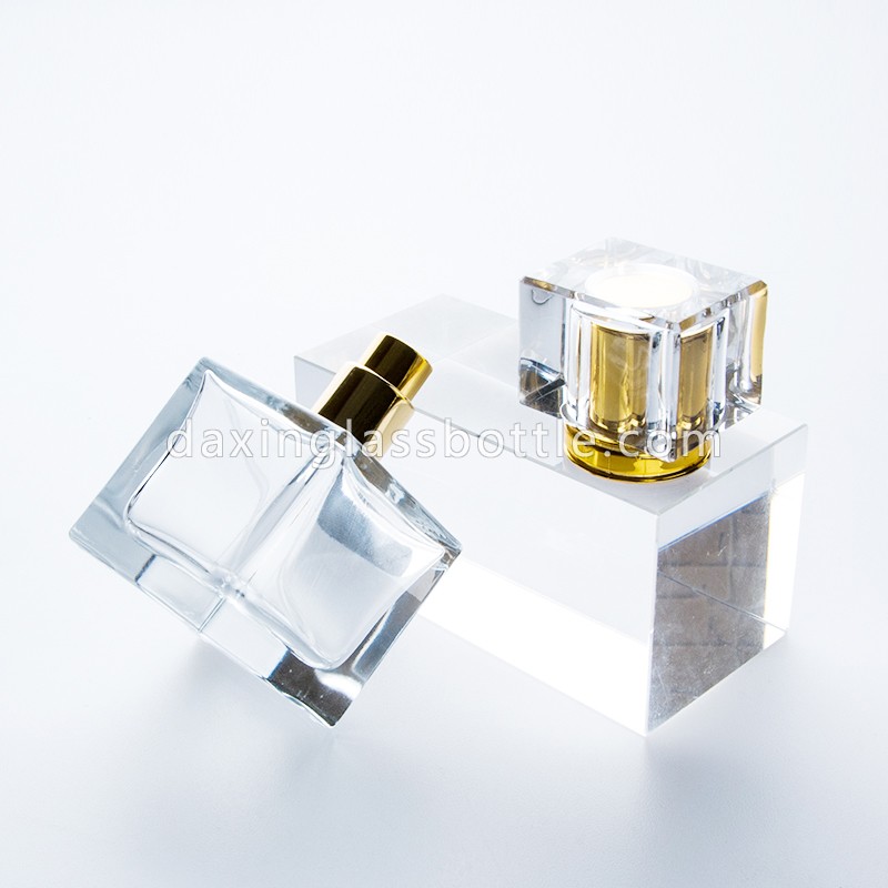 Frasco de perfume de diseño vacío de 30 ml con forma de cubo y envase en spray.