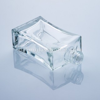 Grosir Custom Made Botol Parfum Kaca Mewah 50ml dengan Tutup Hitam