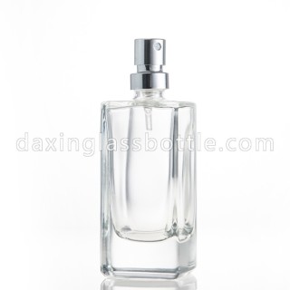 Wholesales small square shaped empty glass spray design perfume bottle