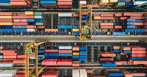 In crescita contro l'epidemia, il commercio estero,