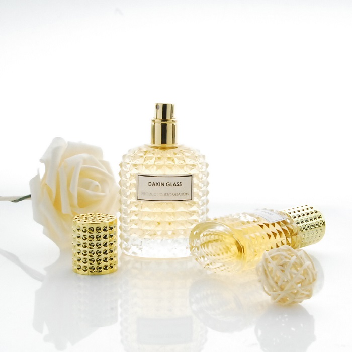 How to refill a perfume travel bottle?