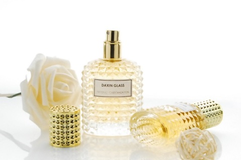 How to refill a perfume travel bottle?
