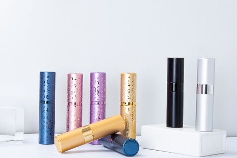 What is the main reason people use perfume?