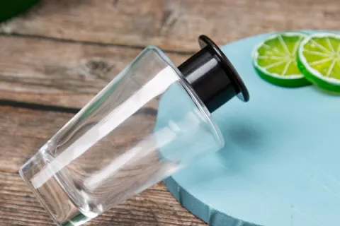 Bisakah saya memasukkan parfum ke dalam botol aromaterapi?