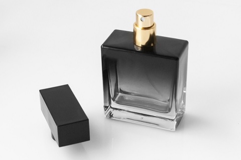 Bagaimana cara menggunakan parfum dengan benar?