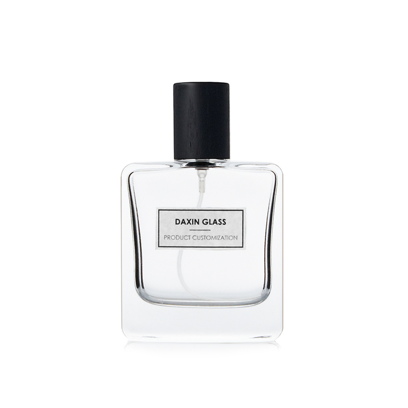 Muestra gratuita de botella de perfume Frasco Square Custom Glass Bottle 50 ml con tapón pulverizador.