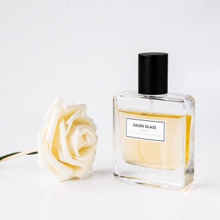 Sampel Gratis Botella De Parfum Frasco Square Botol Parfum Kaca Kustom 50 ml dengan tutup kabut semprot