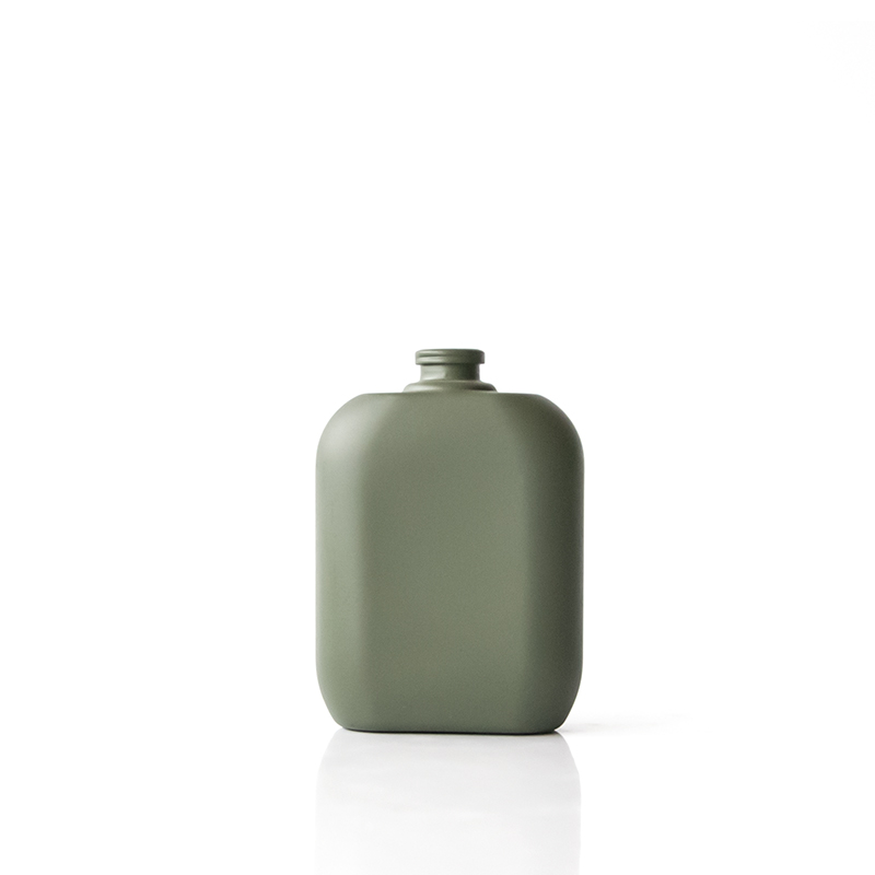 Flacon de parfum de 50 ml en promotion en Indonésie