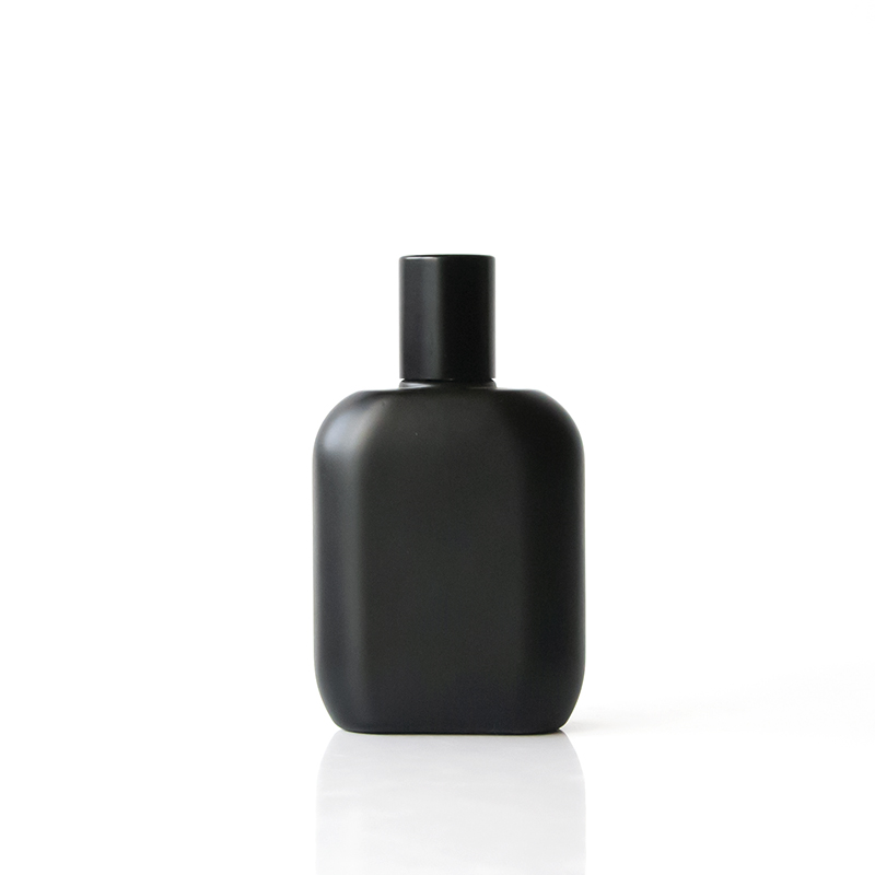 Flacon de parfum de 50 ml en promotion en Indonésie