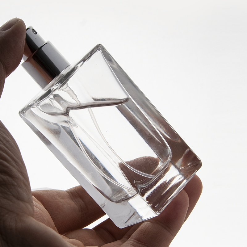 Flacon vaporisateur de parfum vide en verre transparent haut de gamme de 50 ml
