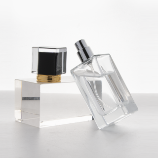 Bouteille d'atomiseur de parfum vide en verre transparent haut de gamme de 50 ml