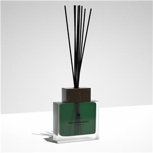 Bottiglia con diffusore a lamella verde vuota quadrata personalizzata Kuwait con tappo