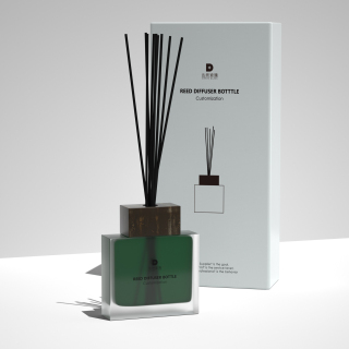 Bottiglia con diffusore a lamella verde vuota quadrata personalizzata Kuwait con tappo