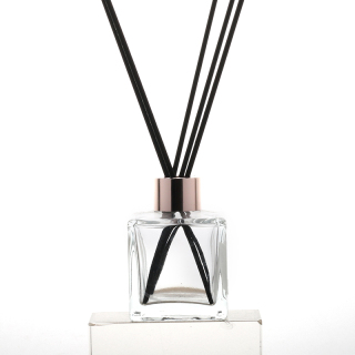 Square Glass Diffuser Bottles Aromatherapy Bottle with Reed Sticks