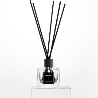 Square Glass Diffuser Bottles Aromatherapy Bottle with Reed Sticks