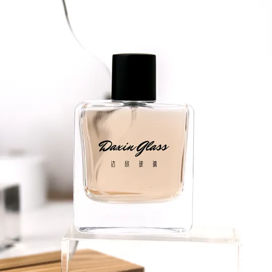 Botella de perfume de embalaje de viaje recargable vacía de vidrio transparente de 50 ml