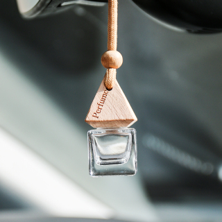 Modern Design Manufacturer Glass Hanging Car Diffuser Oil Perfume Bottle -  China Plastic Disc Top Cap, Disc Top Cap