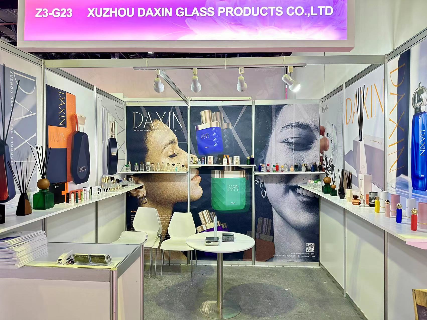 Daxin Glass sorprende a Beautyworld Medio Oriente con una exhibición extravagante de nuevos diseños de botellas de vidrio para perfumes y más