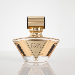 Bottiglie di profumo in vetro dorato a forma di triangolo invertito da 50 ml