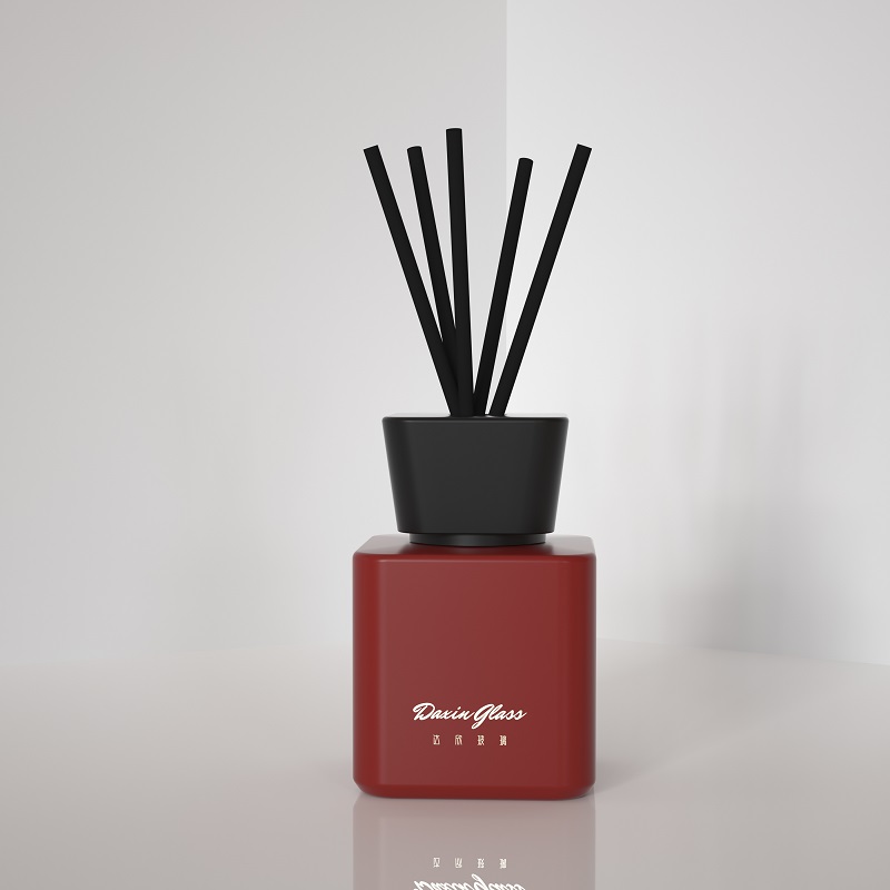 Aromatherapy Glass Empty Luxury Reed Diffuser Glass Bottle with Sticks and Box