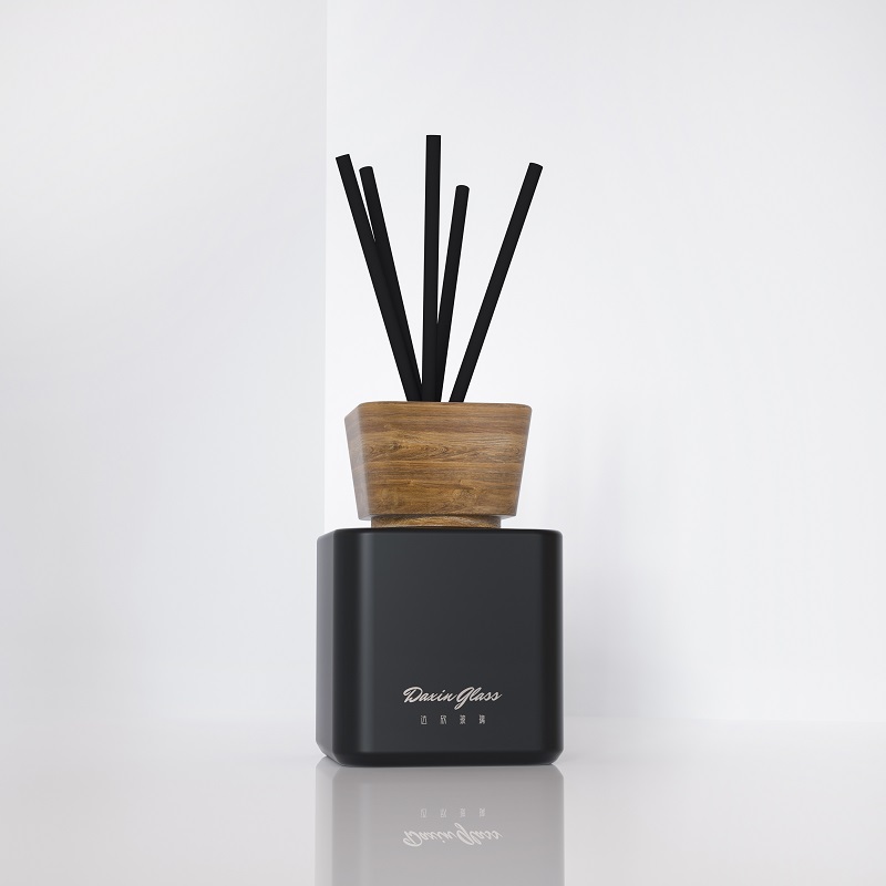 Aromatherapy Glass Empty Luxury Reed Diffuser Glass Bottle with Sticks and Box