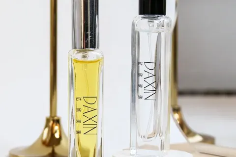 Berapa ukuran 0.5 ons parfum?